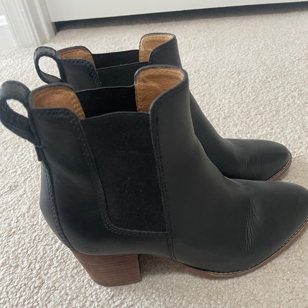 Like new black madewell heeled boots W6